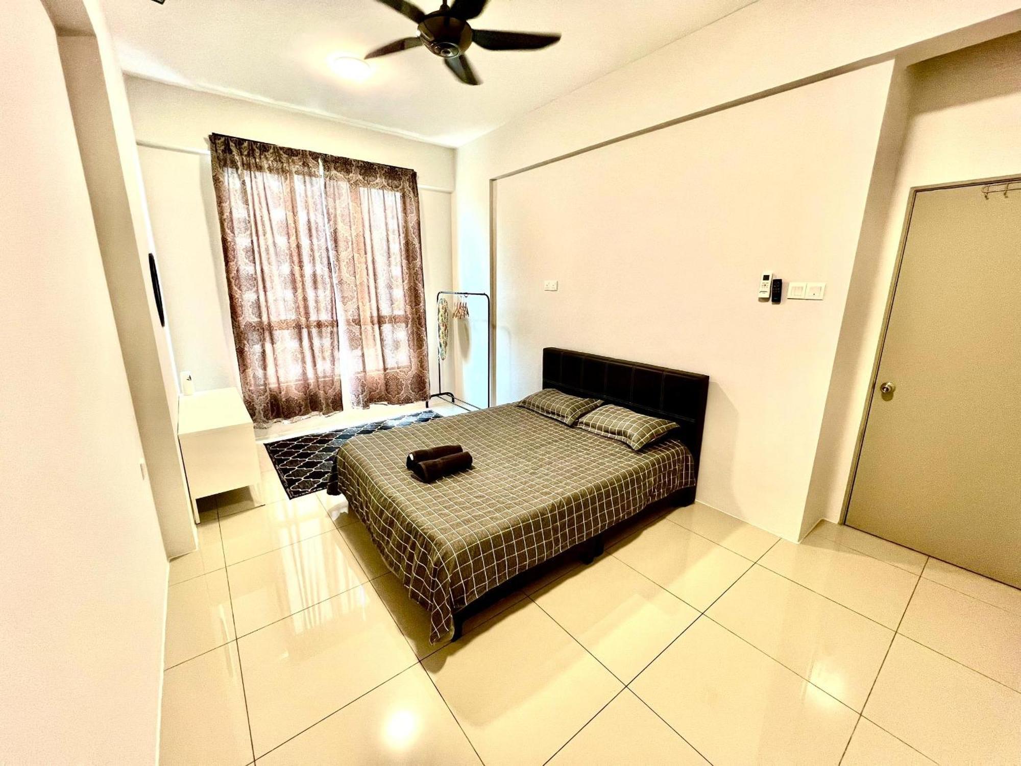 2br The Yeop Casa Kayangan Bandar Meru Raya Apartment